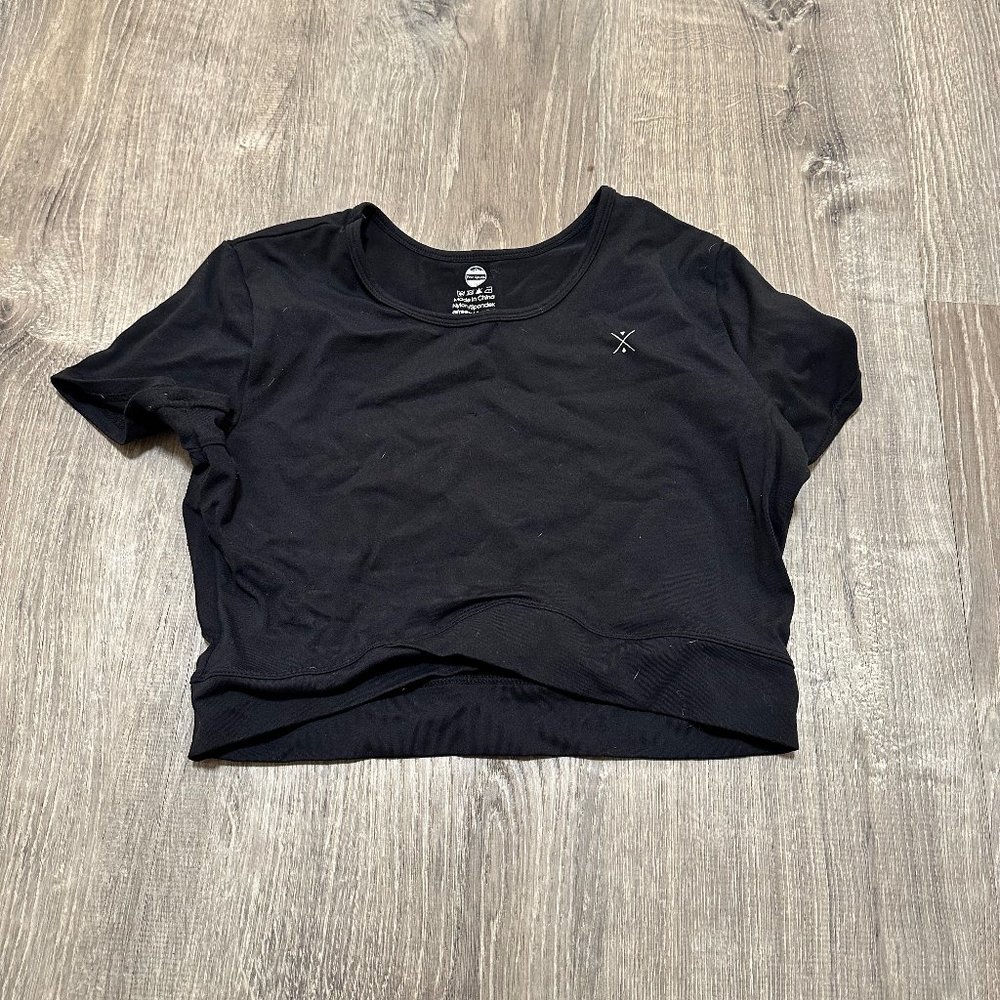 Black Crop Fitted Workout Top
